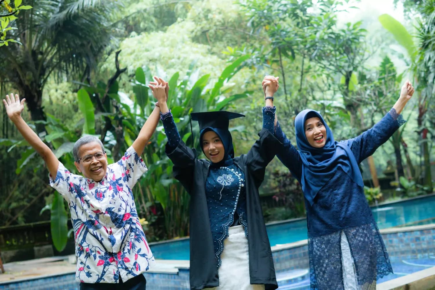 Bosan di Studio? Ini 5 Spot Foto Wisuda Malang Outdoor yang Estetik & Anti-Mainstream